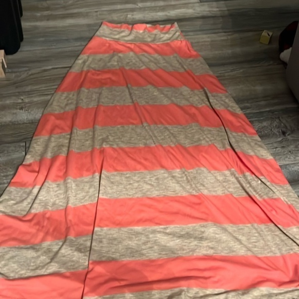 Women’s coral and beige stripe maxi skirt size XS